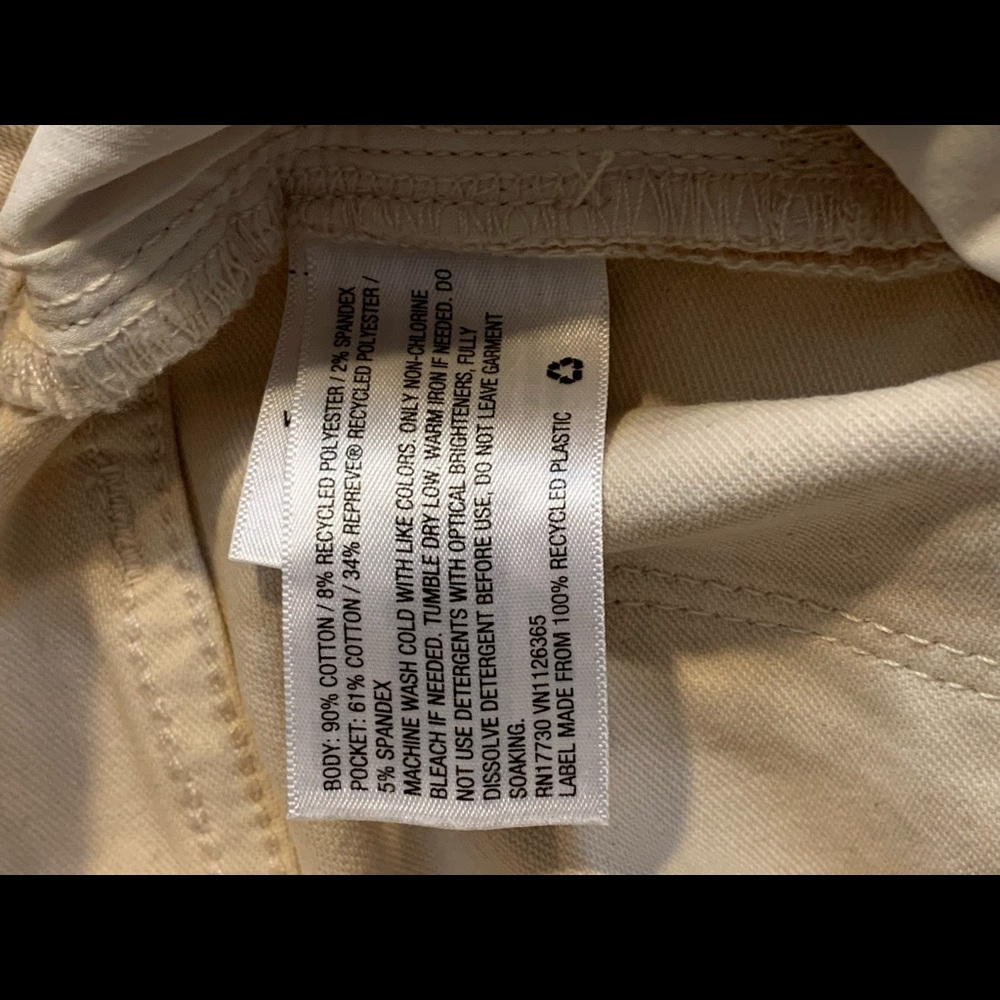 Juniors Jeans - Picture 11 of 12